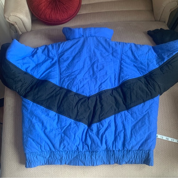 Vintage 80s/90s Givenchy winter jacket. EUC. Xl oversized - Picture 4 of 12